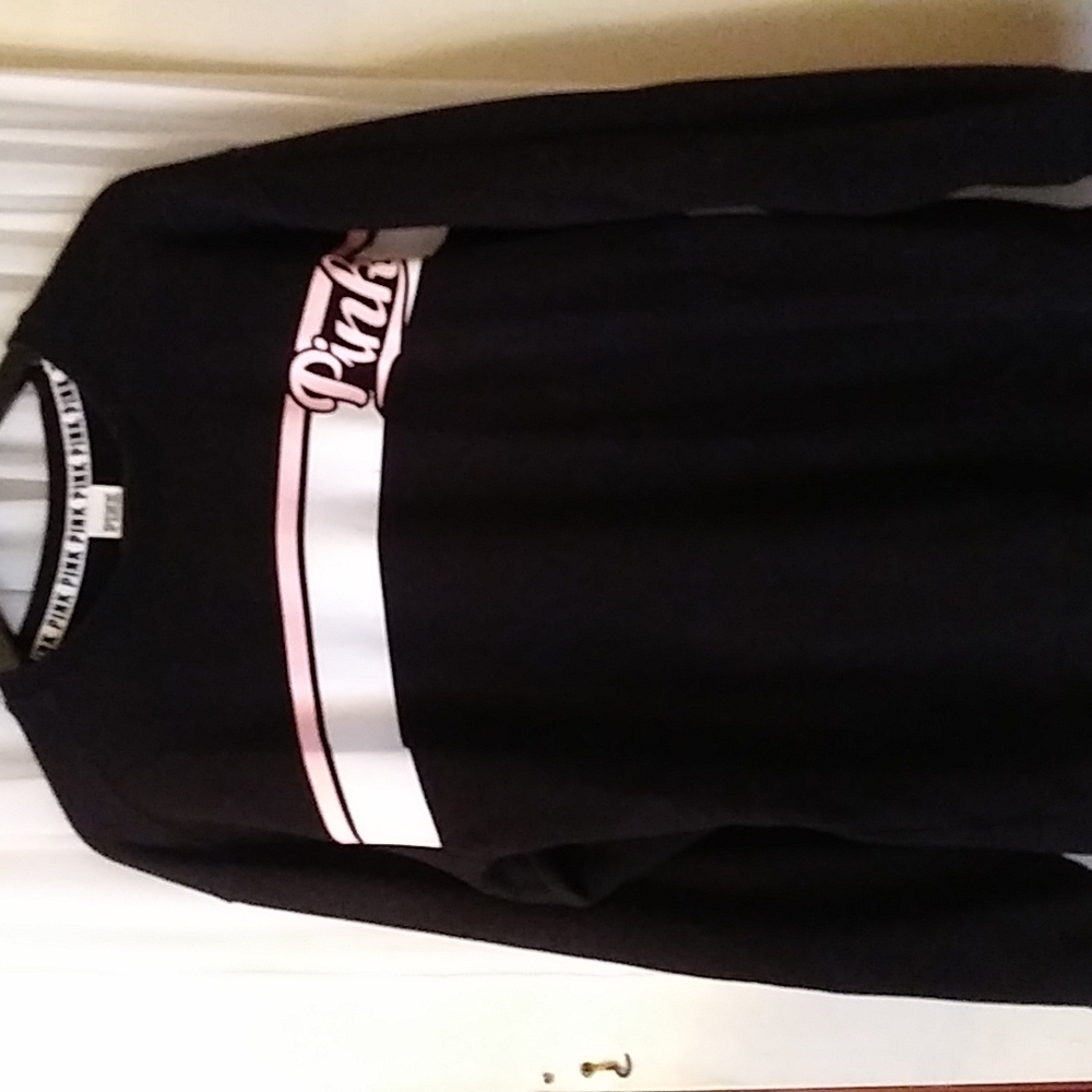 V S Sweatshirt